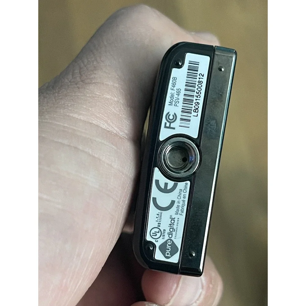 Flip Video  F4608Flip‎ Video Mino HD Camcorder Parts Or Repair